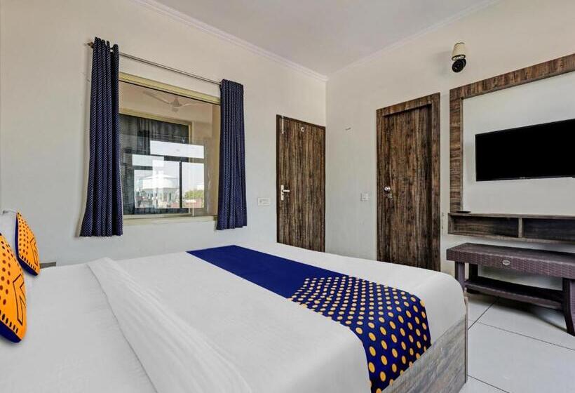 标准间, Spot On 81139 Hotel Pearl Inn