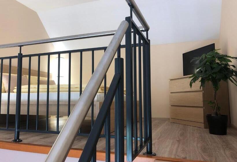 آپارتمان 1 خوابه با بالکن, Castellum Apartmanház