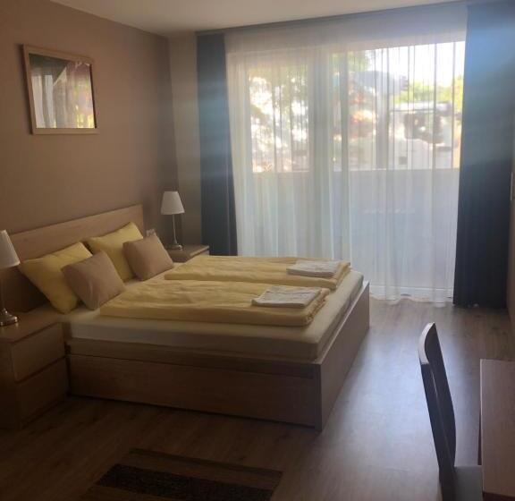آپارتمان 1 خوابه با تراس, Castellum Apartmanház