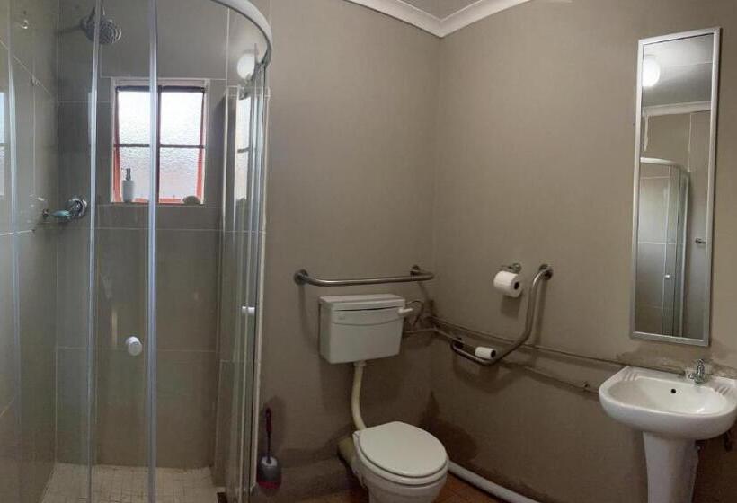 Номер Стандарт, Ncotshane Bnb