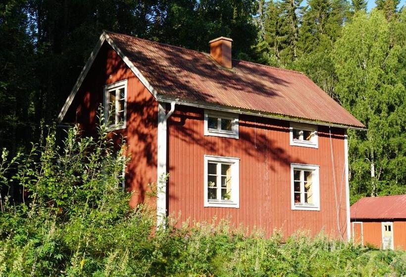 Дом 1 Спальня, Skålsjögården Timber Lodge