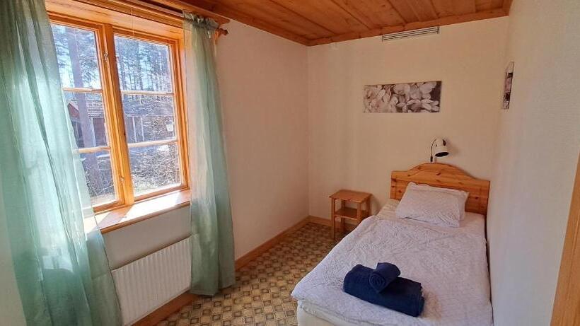 Family Room, Skålsjögården Timber Lodge