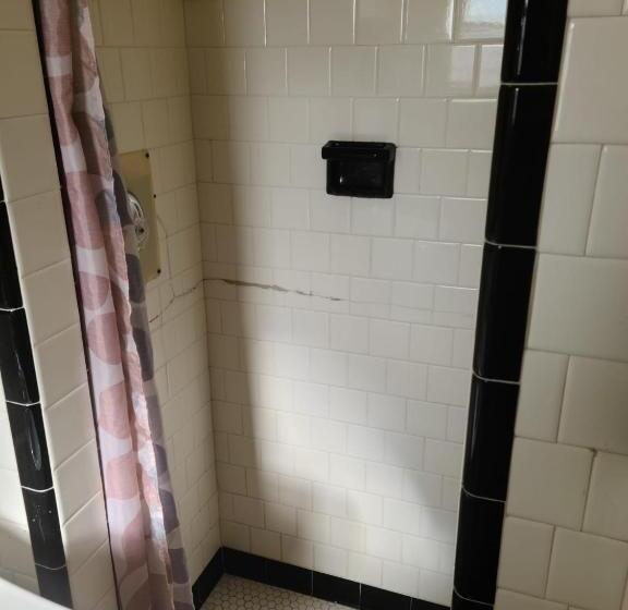 اتاق استاندارد, Etown Motel