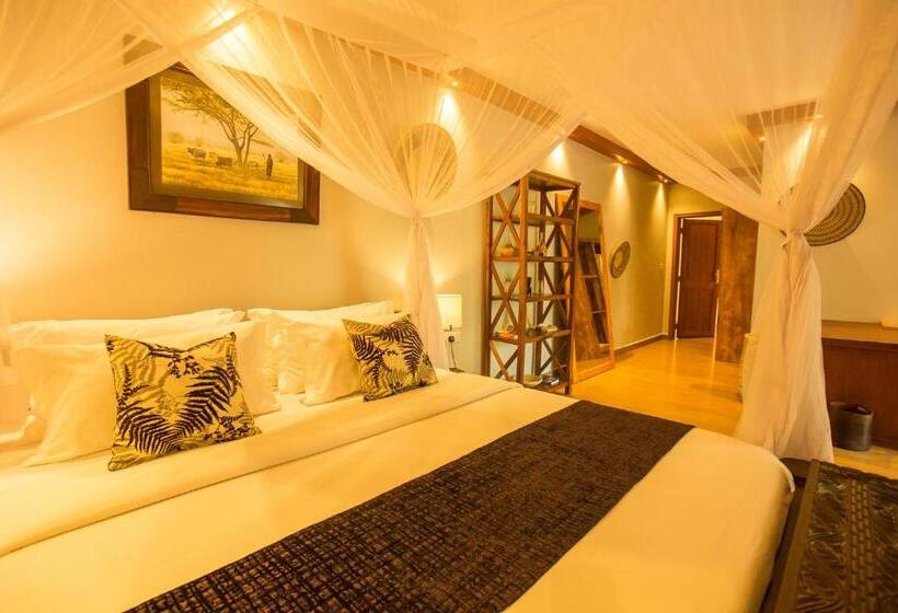 اتاق خانوادگی, Amani Safari Lodge And Restaurant