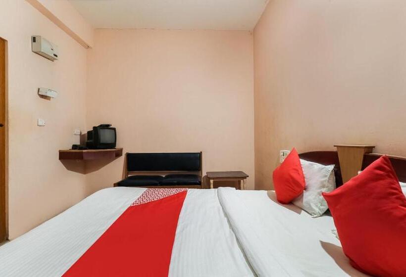 Трехместный Номер Классика, Oyo Flagship Hotel Gowri Lodge