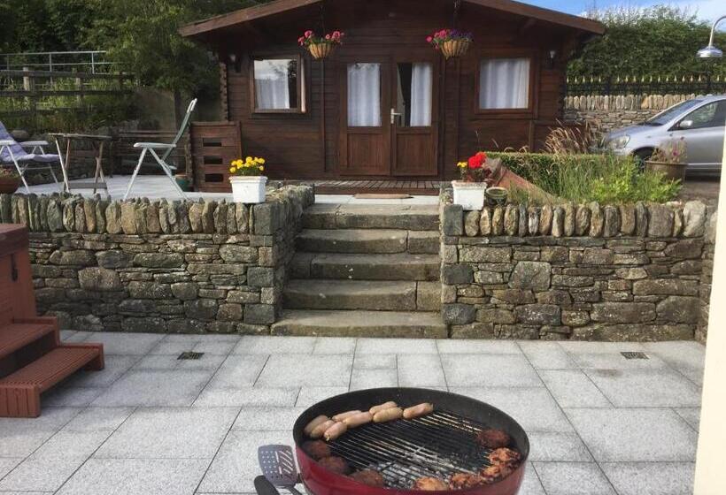 샬레, Chalet Free Sauna & Spa Superking Bed