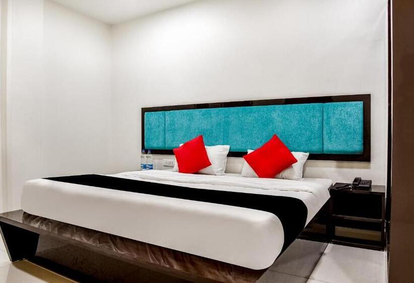 اتاق استاندارد, Capital O Hotel Komal Palace