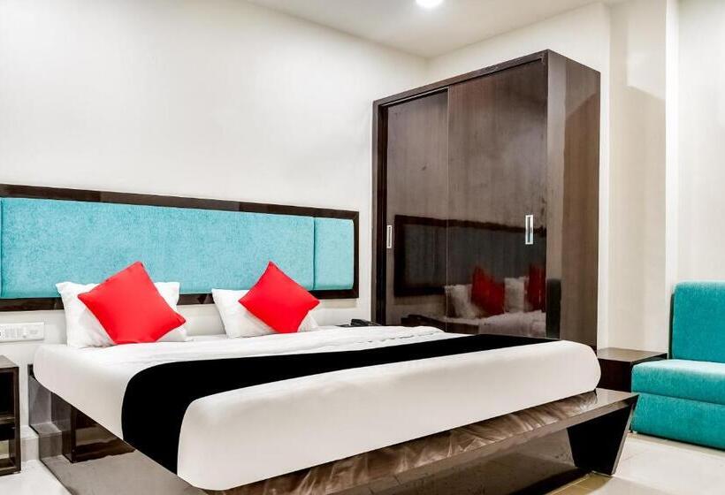 اتاق استاندارد, Capital O Hotel Komal Palace