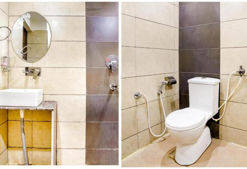 اتاق لوکس, Capital O Hotel Komal Palace
