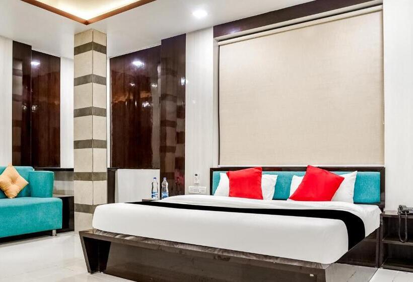 اتاق لوکس, Capital O Hotel Komal Palace
