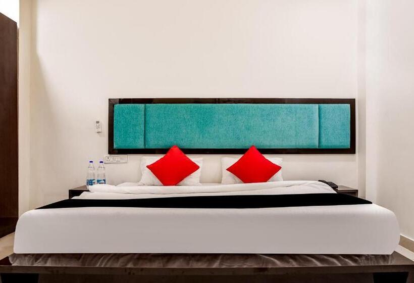سوییت, Capital O Hotel Komal Palace