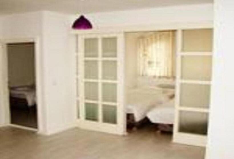 سوییت, Guest House Zamak