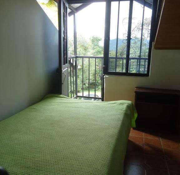 Номер Стандарт с Балконом, Hostal Pachamama