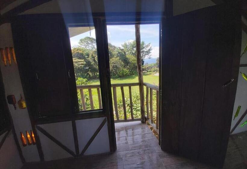 Номер Стандарт Трехместный, Hostal Pachamama