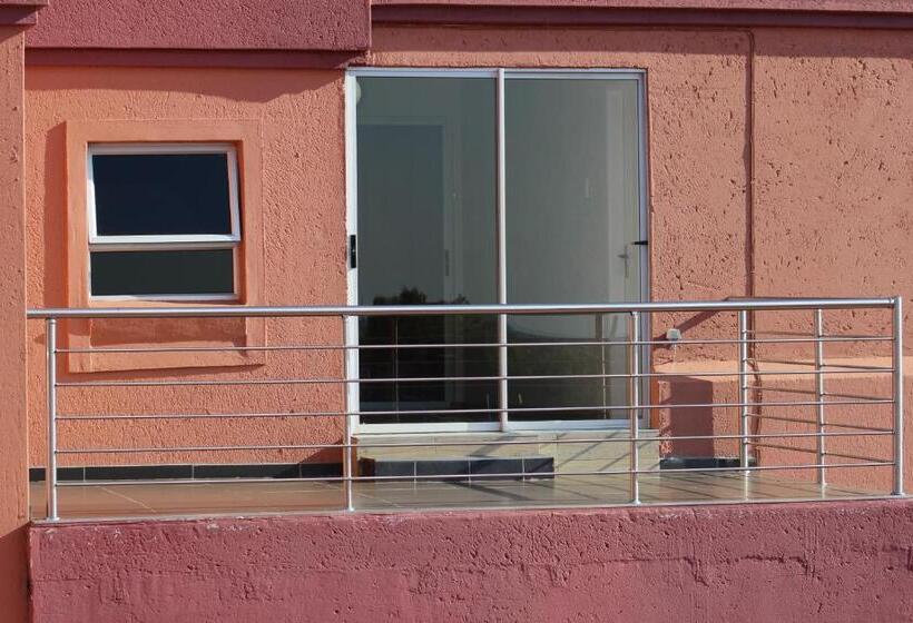 발코니가 있는 4인용 스탠다드 룸, Mogwase Guesthouse