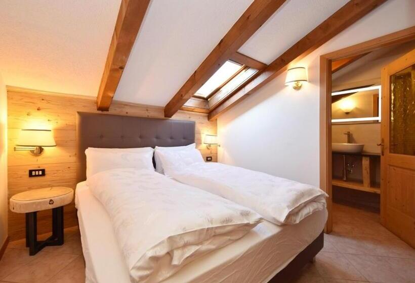 Apartamento 3 Dormitórios, Villa Mirabell