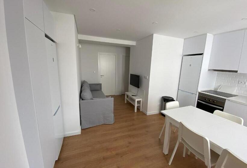 Standard room with outdoor bath, Carcavelos Beach Walking Distance Room