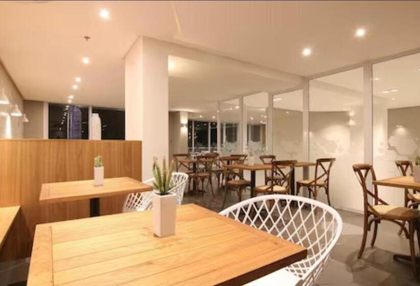 آپارتمان 1 خوابه, Em Cabo Frio Cond Royale   Bairro Passagem   Un 229