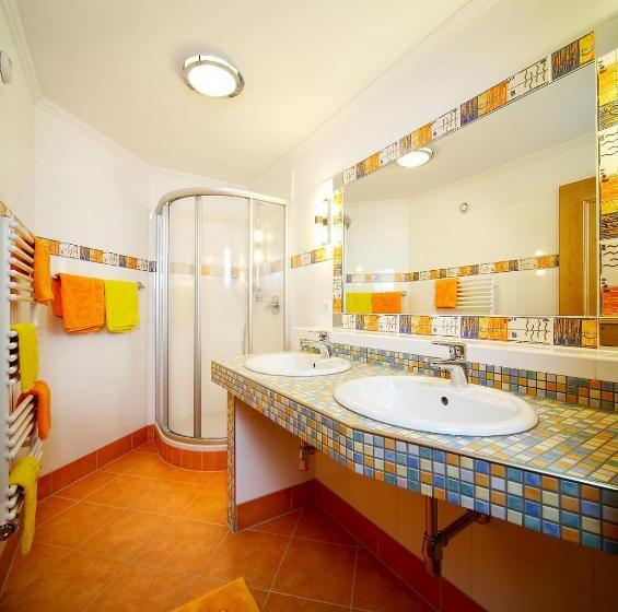 1 Bedroom Apartment Mountain View, Biohotel Castello Königsleiten