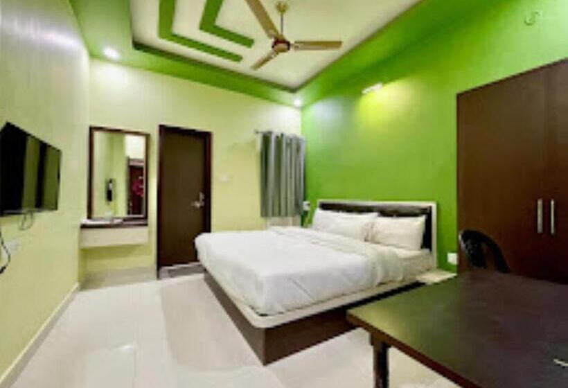Quarto Deluxe, The White Canyon Hotel , Varanasi