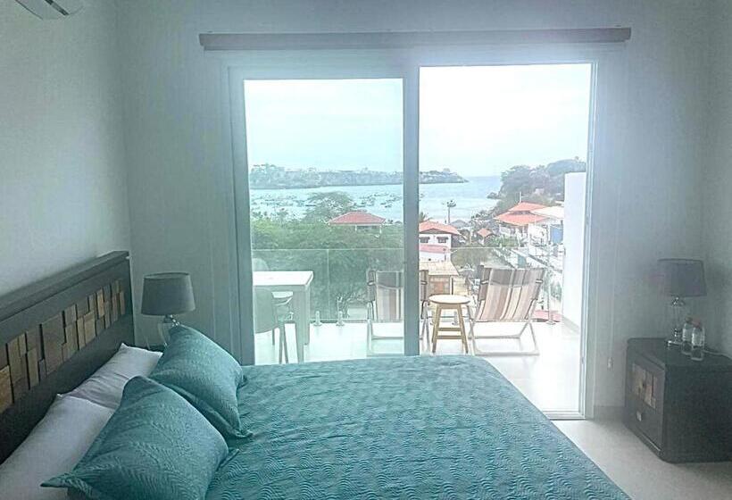 اتاق لوکس با بالکن و چشم‌انداز دریا, Casa Lobster Bay