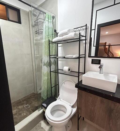 سوییت جونیور با بالکن, Ocean Drive Lodge