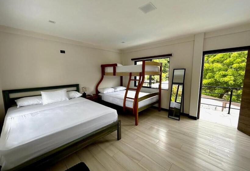 سوییت جونیور با بالکن, Ocean Drive Lodge
