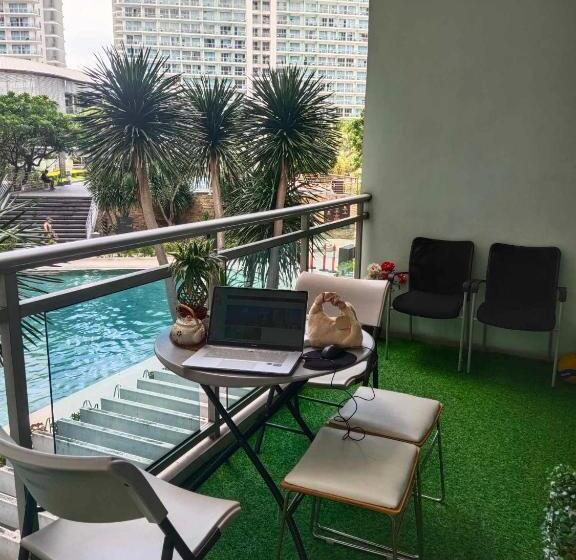 اتاق خانوادگی, My Space At Azure Urban Resort Residences