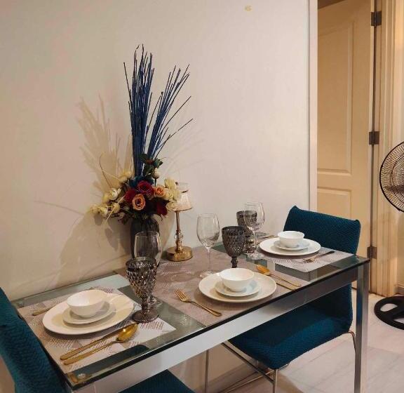 اتاق خانوادگی, My Space At Azure Urban Resort Residences