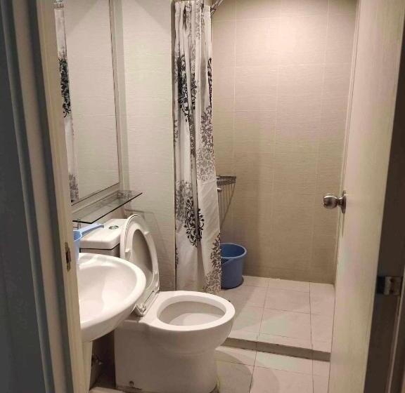 اتاق خانوادگی, My Space At Azure Urban Resort Residences