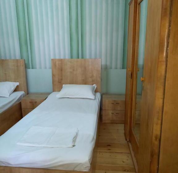 Номер Стандарт Трехместный, Selina Guest House
