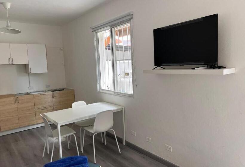 Апартаменты 1 Спальня, Emy House