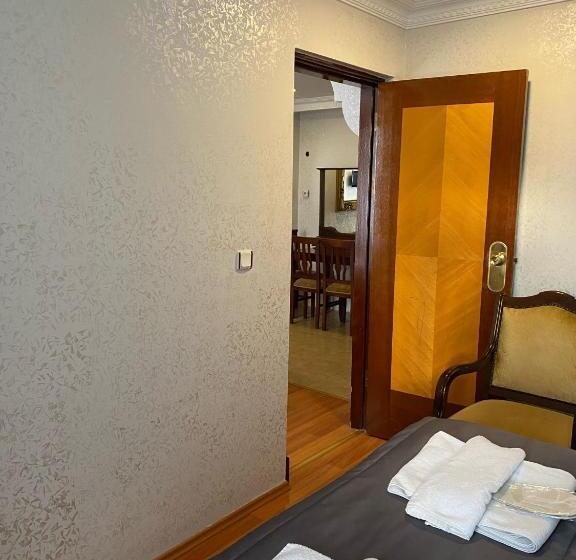 آپارتمان 2 خوابه, Timex Suites