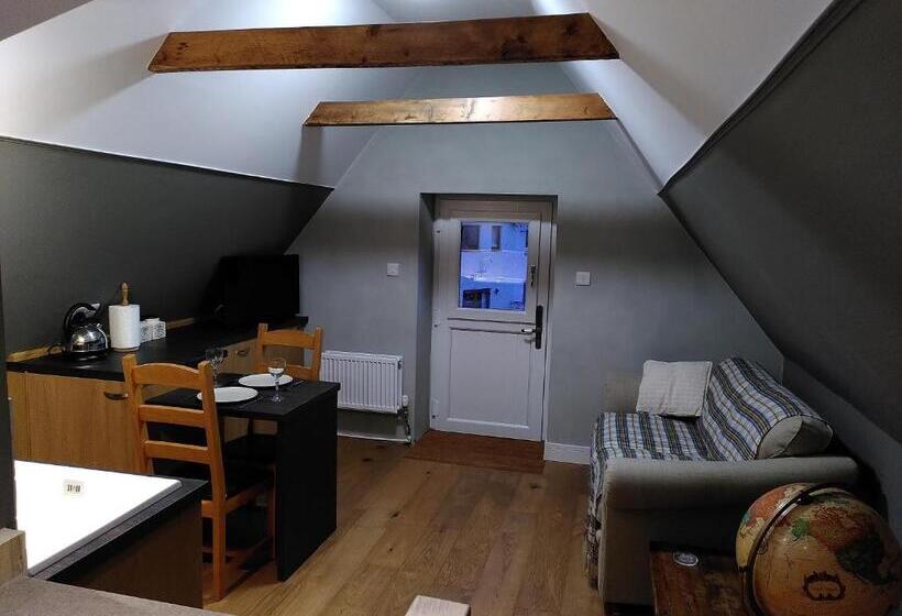 Номер Стандарт, Braemorriston Lodge