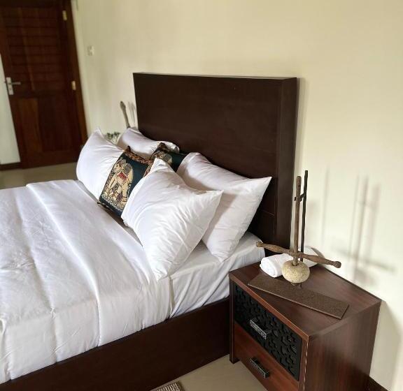 Номер Стандарт Совместная Ванная, Weligama House