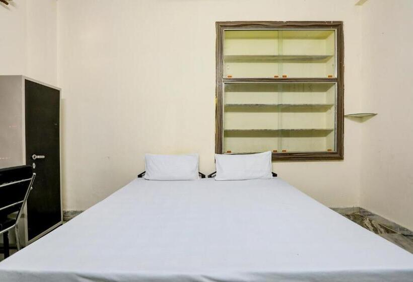 اتاق استاندارد سه نفره, O Aanjaney Residency