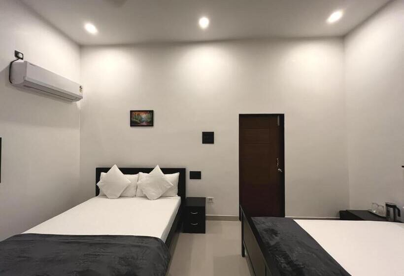 Family Suite, Kiana Stays