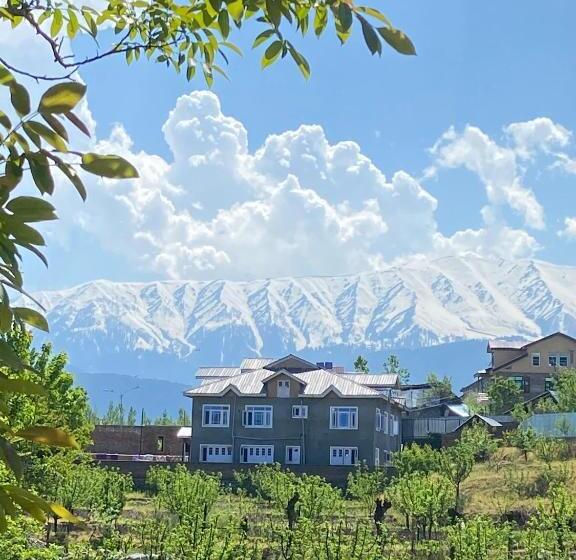 اتاق لوکس, The Gulmarg Palace