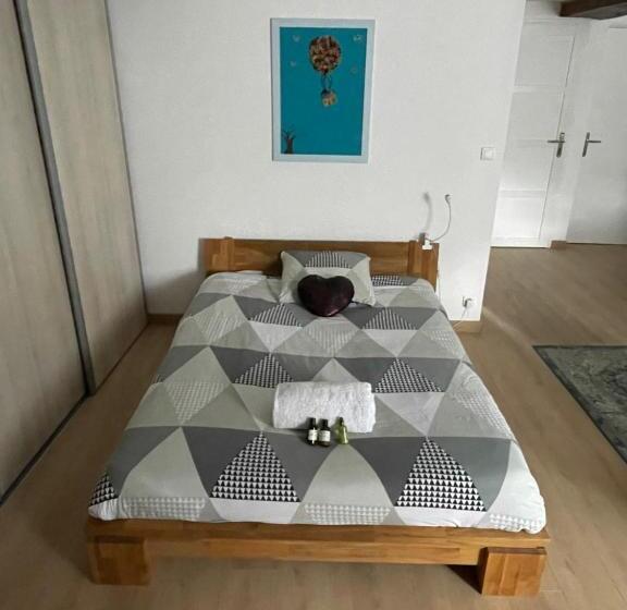 اتاق لوکس, B&b Chez Sylvain