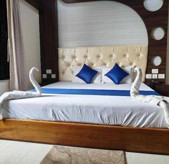 اتاق لوکس, Rupasi Bangla 2, New Digha   Near Sea Beach ! Easygorooms