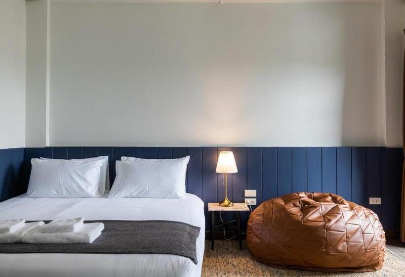 Номер Deluxe Кровать Кинг, Within Korat Sawairiang