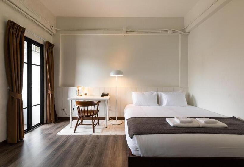 Номер Deluxe Кровать Кинг, Within Korat Sawairiang