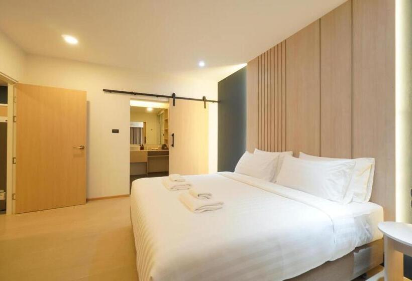 Трехместный Номер Стандарт с Балконом, Alto Hotel M