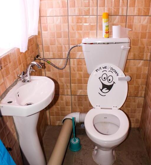 Номер Стандарт Трехместный, Godmill Guesthouse Taung