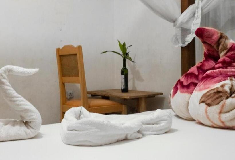اتاق لوکس با تخت بزرگ, Kilimanjaro Vines Retreat Hotel Mdawi