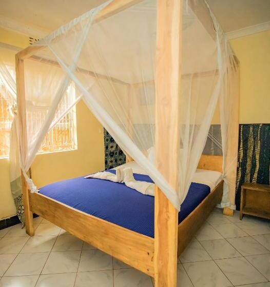 اتاق لوکس با تخت بزرگ, Kilimanjaro Vines Retreat Hotel Mdawi