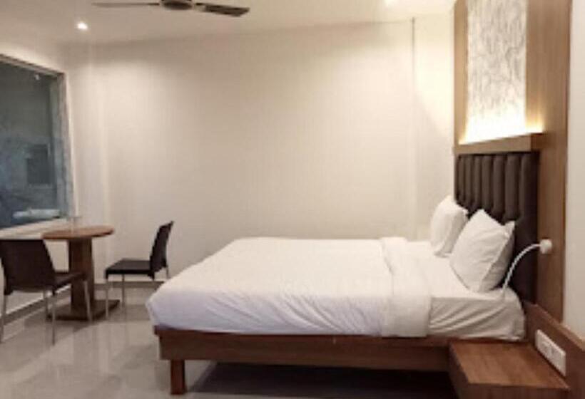 Номер Economy, Grand Residency , Kolegaon