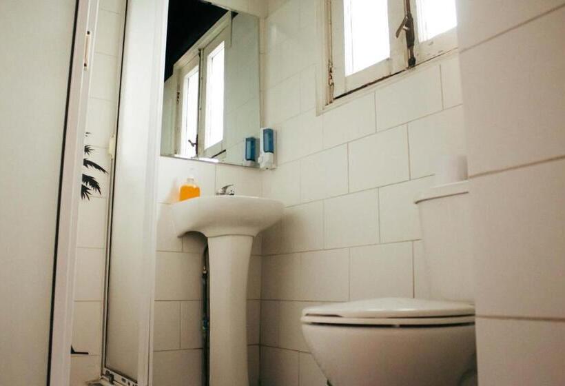 اتاق استاندارد, Hostal Salvador