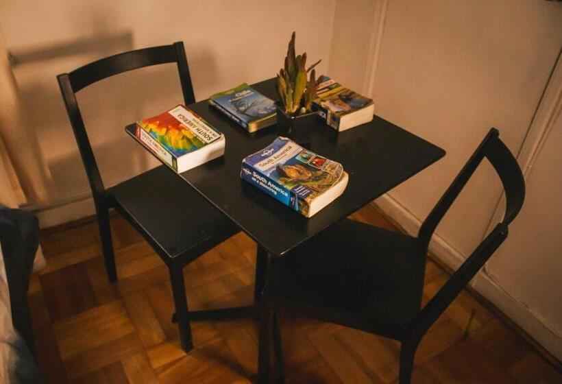 اتاق استاندارد, Hostal Salvador