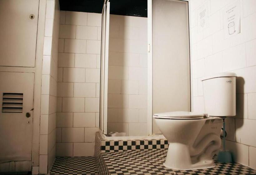 اتاق کلاسیک چهارنفره, Hostal Salvador